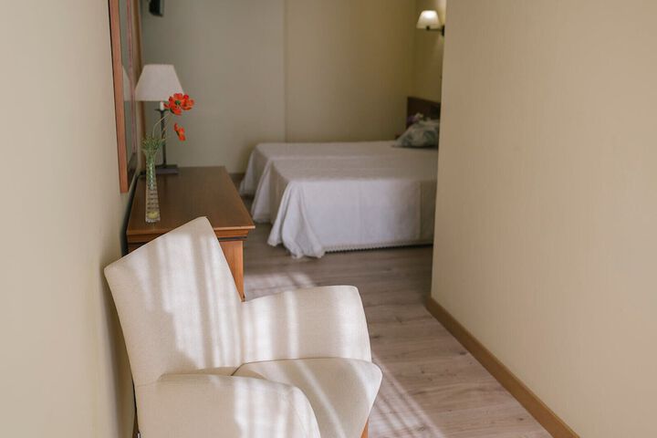 Room 27 of 175