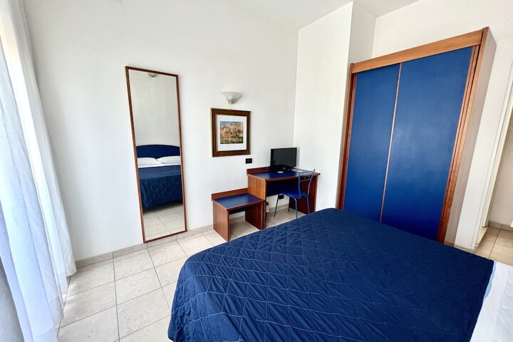 Room 20 of 42