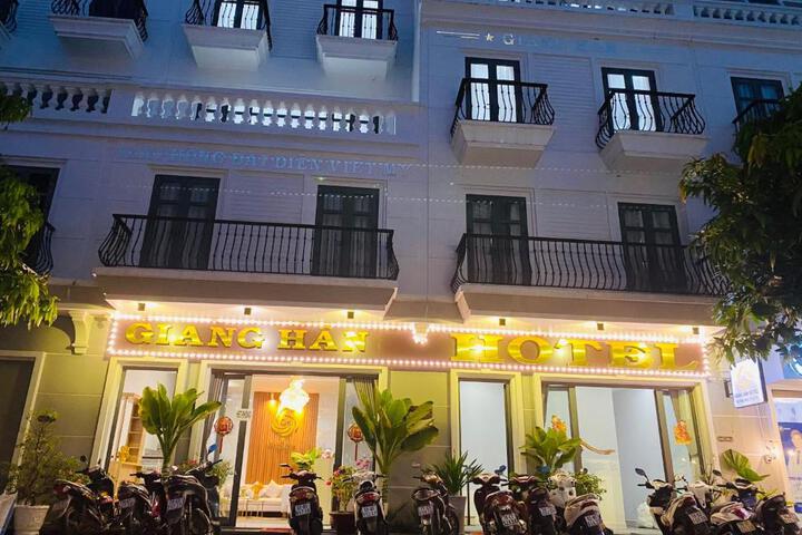 GIANG HÂN HOTEL
