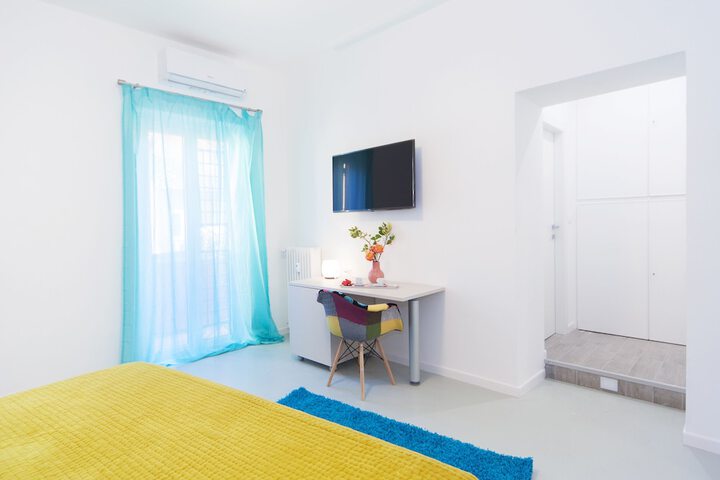 Room 10 of 82
