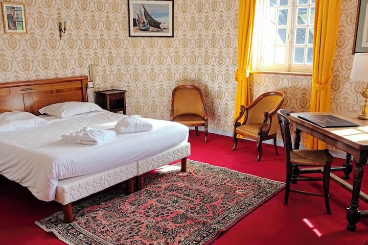 Room 28 of 105