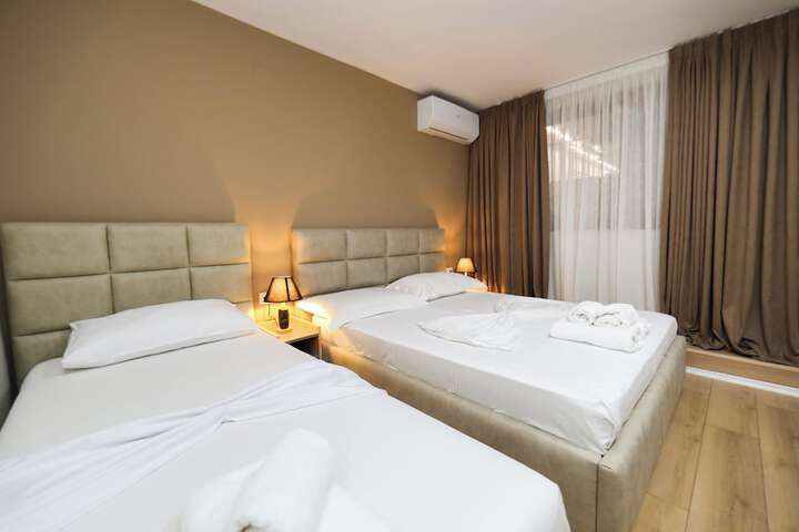 Room 50 of 73