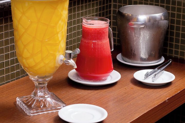 Breakfast/Coffee Service 132 of 231