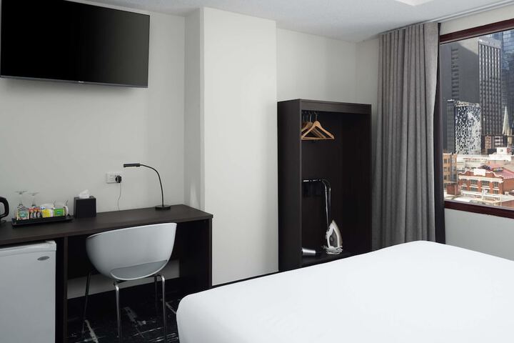 Room 10 of 52