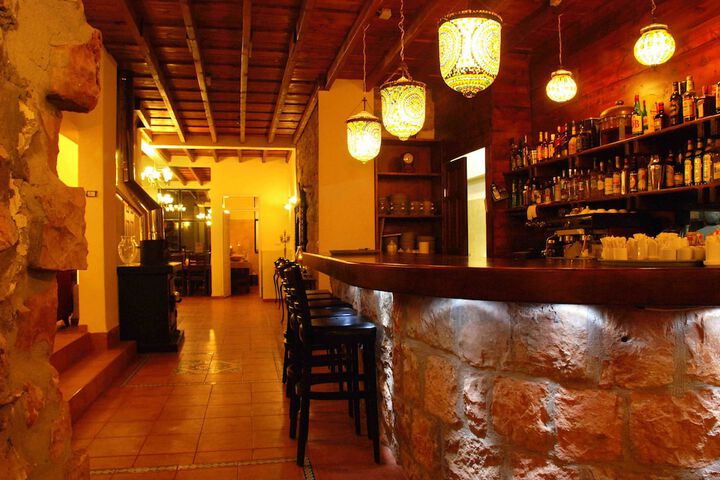 Lounge 53 of 75