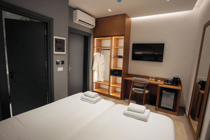 Room 78 of 198
