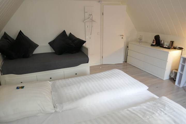 Room 19 of 52