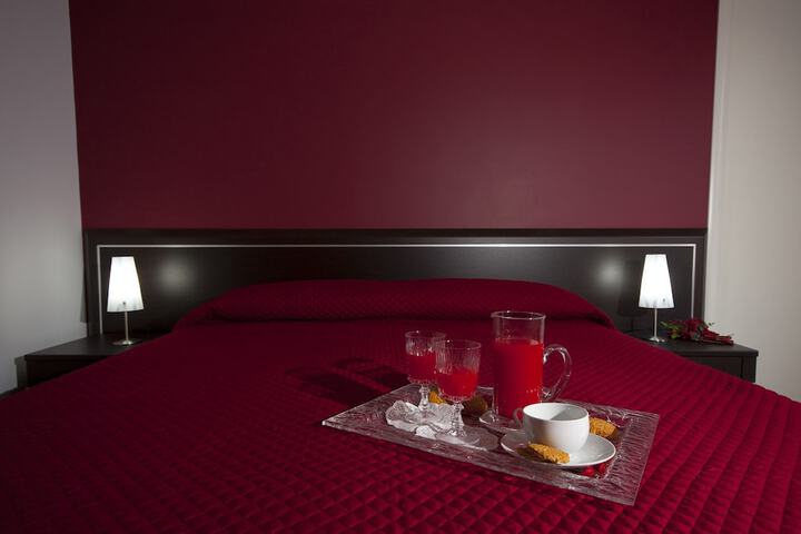 Dining Photos
