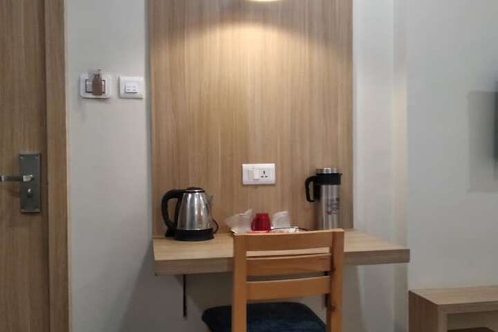 Room 5 of 13