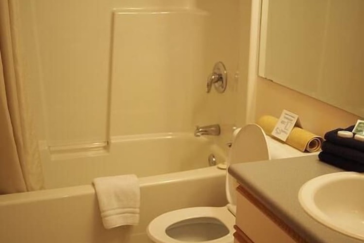 Room 21 of 34