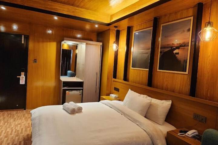 Room 16 of 39