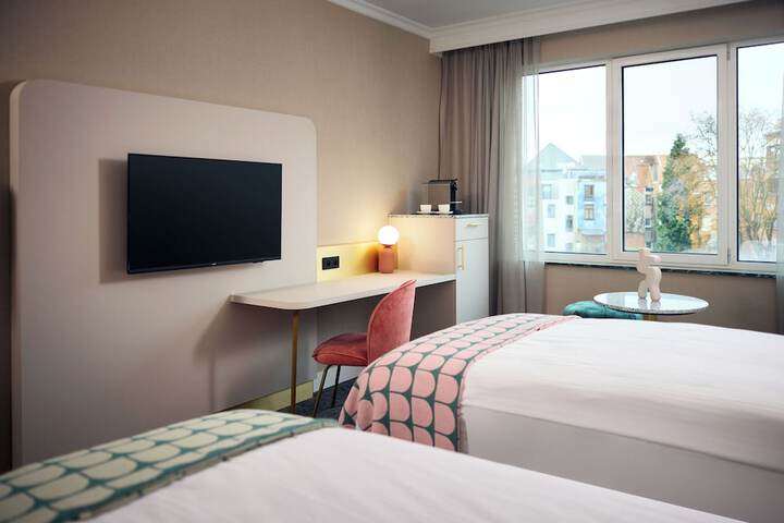 Room 4 of 53