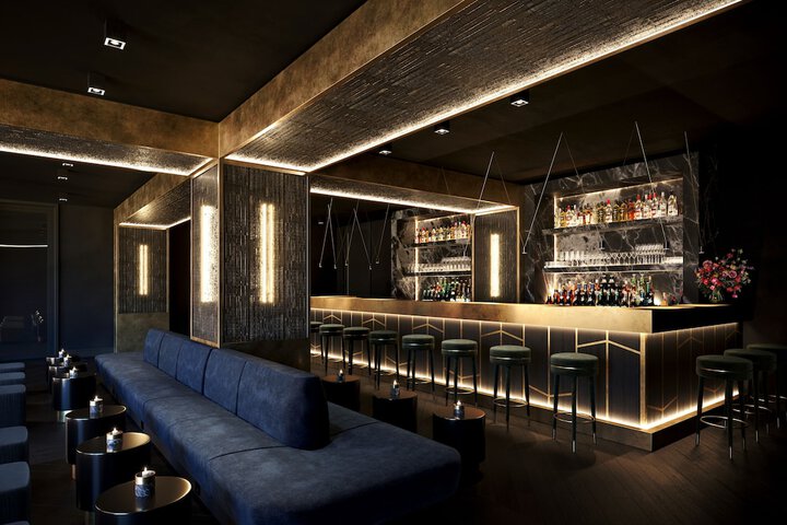 Lounge 26 of 47