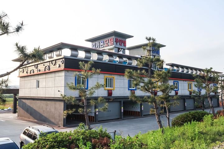 Hotel 3 of 42