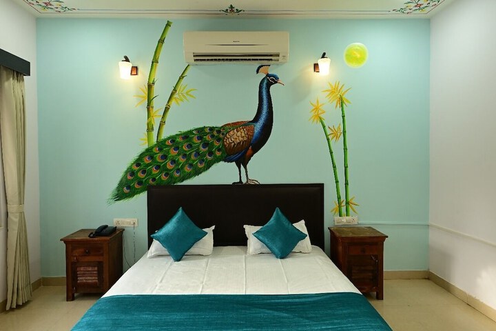 Room 16 of 19