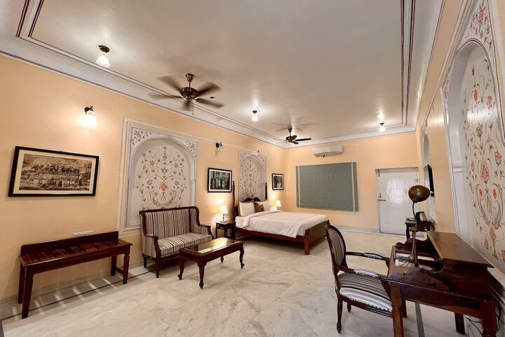 Room 25 of 140