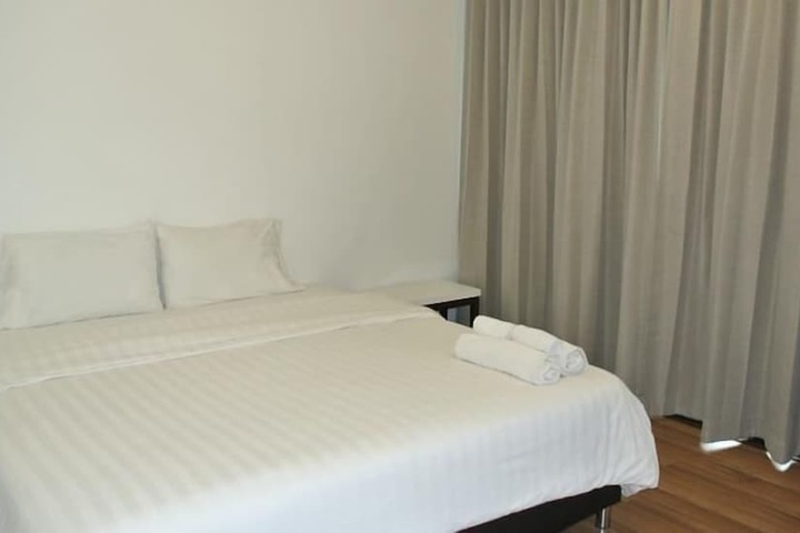 Room 3 of 39