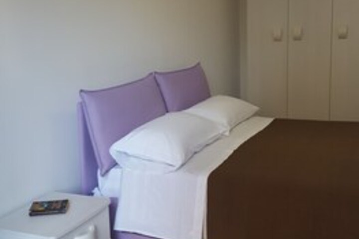 Room 42 of 56