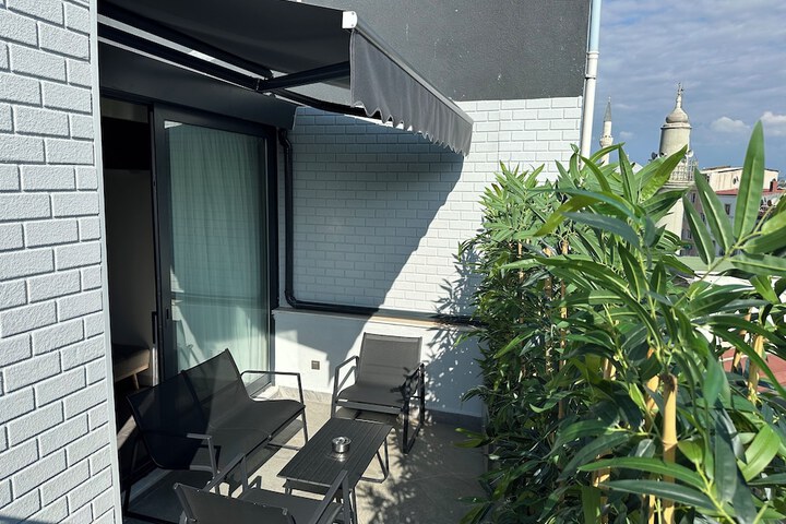 Hotel 63 of 64
