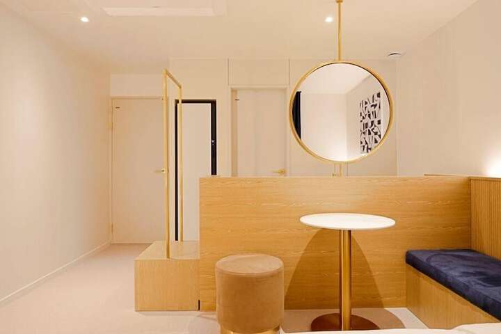 Room 21 of 74