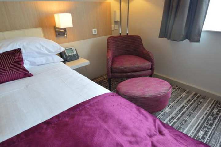 Room 3 of 38