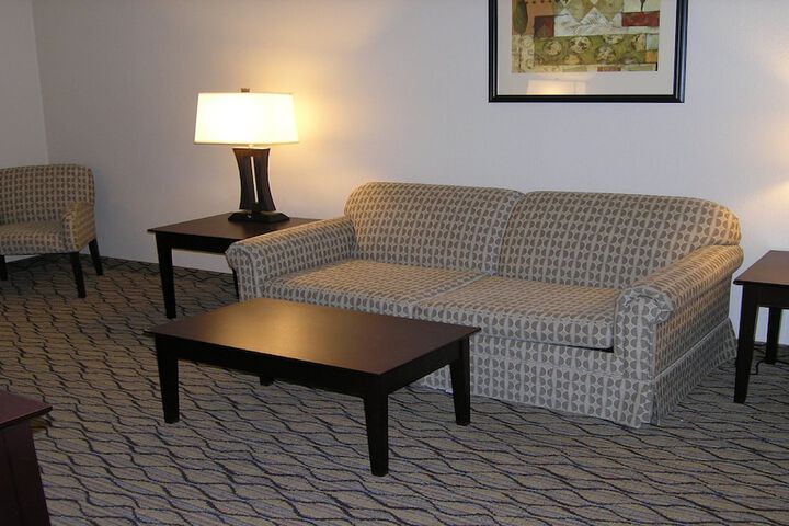 2 Queen Beds (7 of 9)