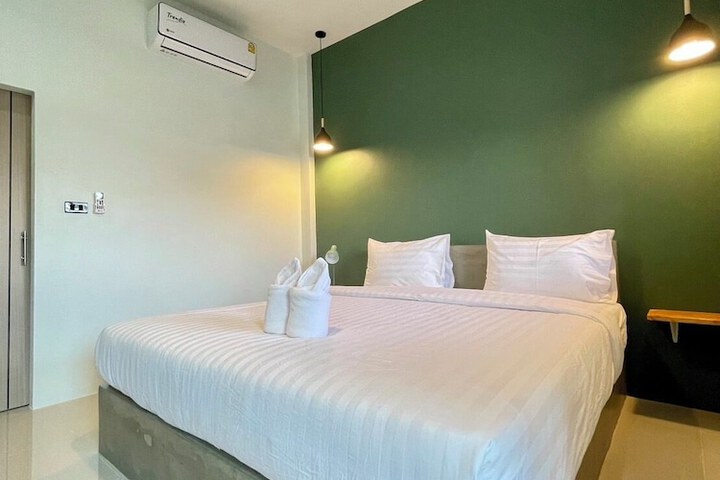 Room 3 of 15