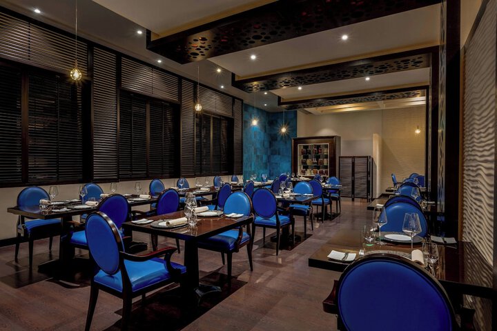 Dining 92 of 152