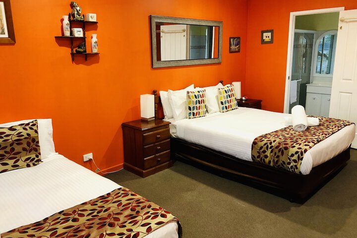 Room 35 of 103