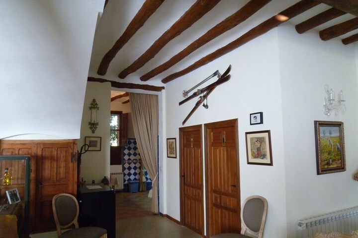 Ballroom/Hall 12 of 23
