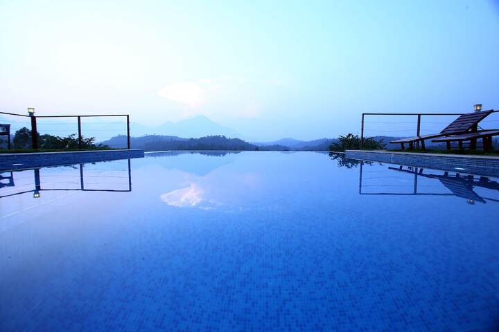 Pool 21 of 59