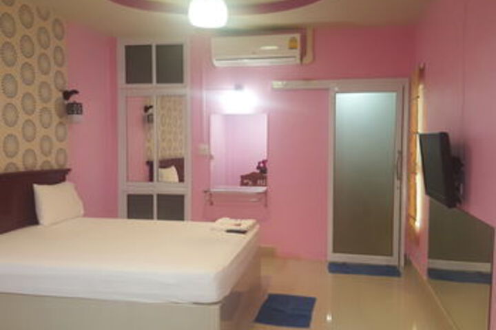 Room 21 of 35