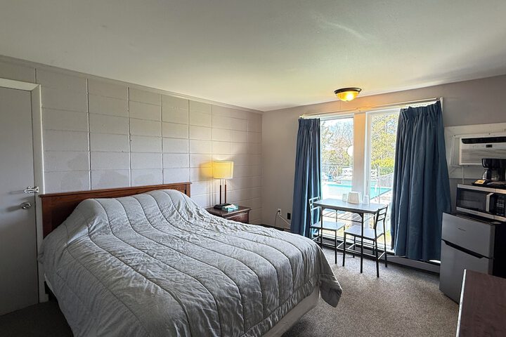 Room 2 of 36