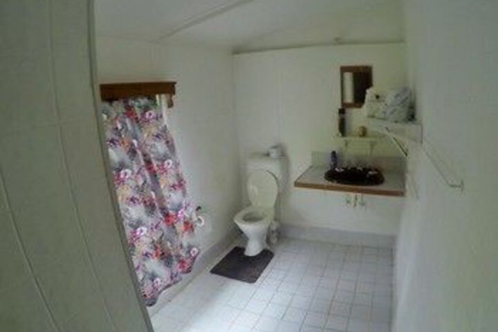 Room 3 of 145
