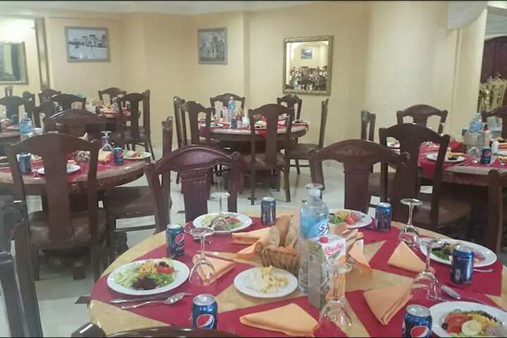 Dining 18 of 30