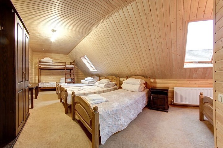 Room 15 of 64