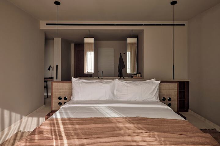 Room 32 of 225