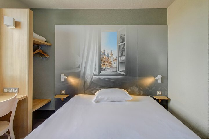 Room 7 of 36