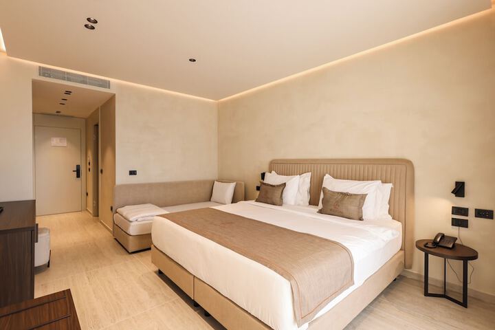 Room 15 of 63