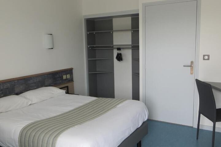 Room 25 of 61