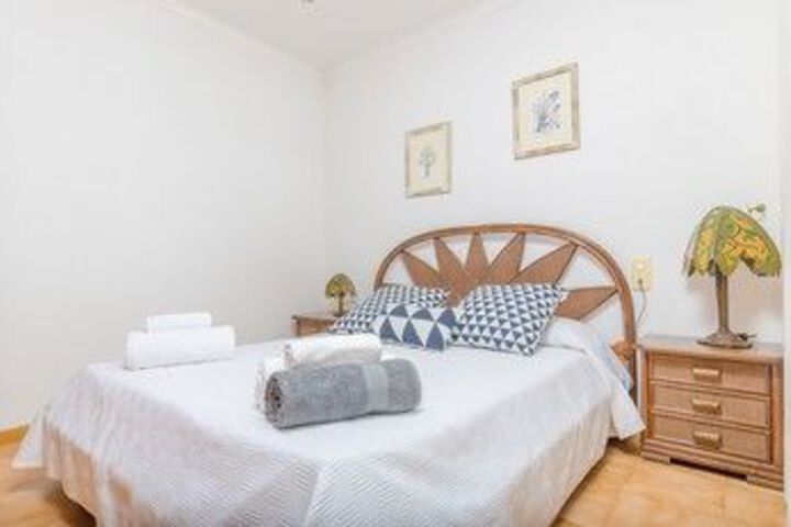 Room 6 of 27