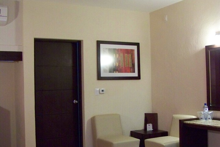 Room 5 of 36