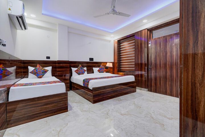 Room 12 of 29
