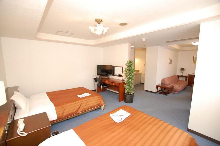 Photo 3