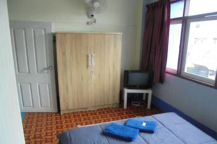 Room 35 of 41