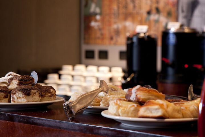 Breakfast/Coffee Service 32 of 41