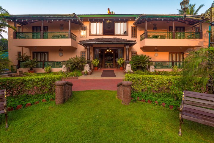 Hotel Exterior 64 of 67