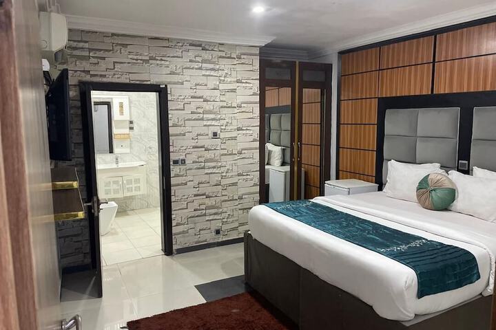 Room 20 of 24