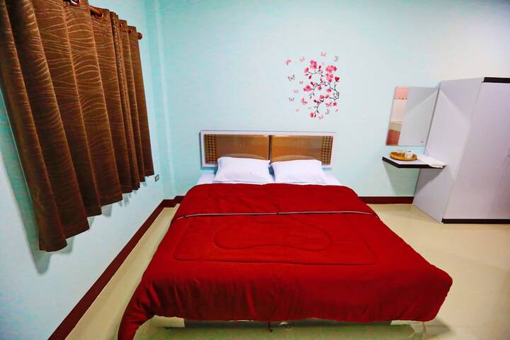 Room 6 of 25