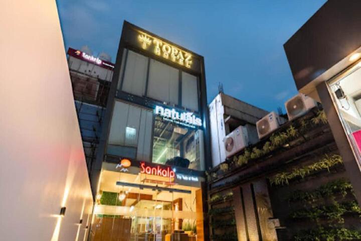 Topaz hotel